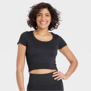 Joylab seamless cropped fit tee